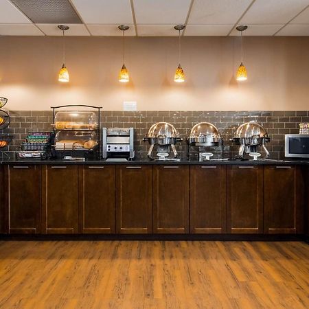 Best Western Blairmore Saskatoon Bagian luar foto