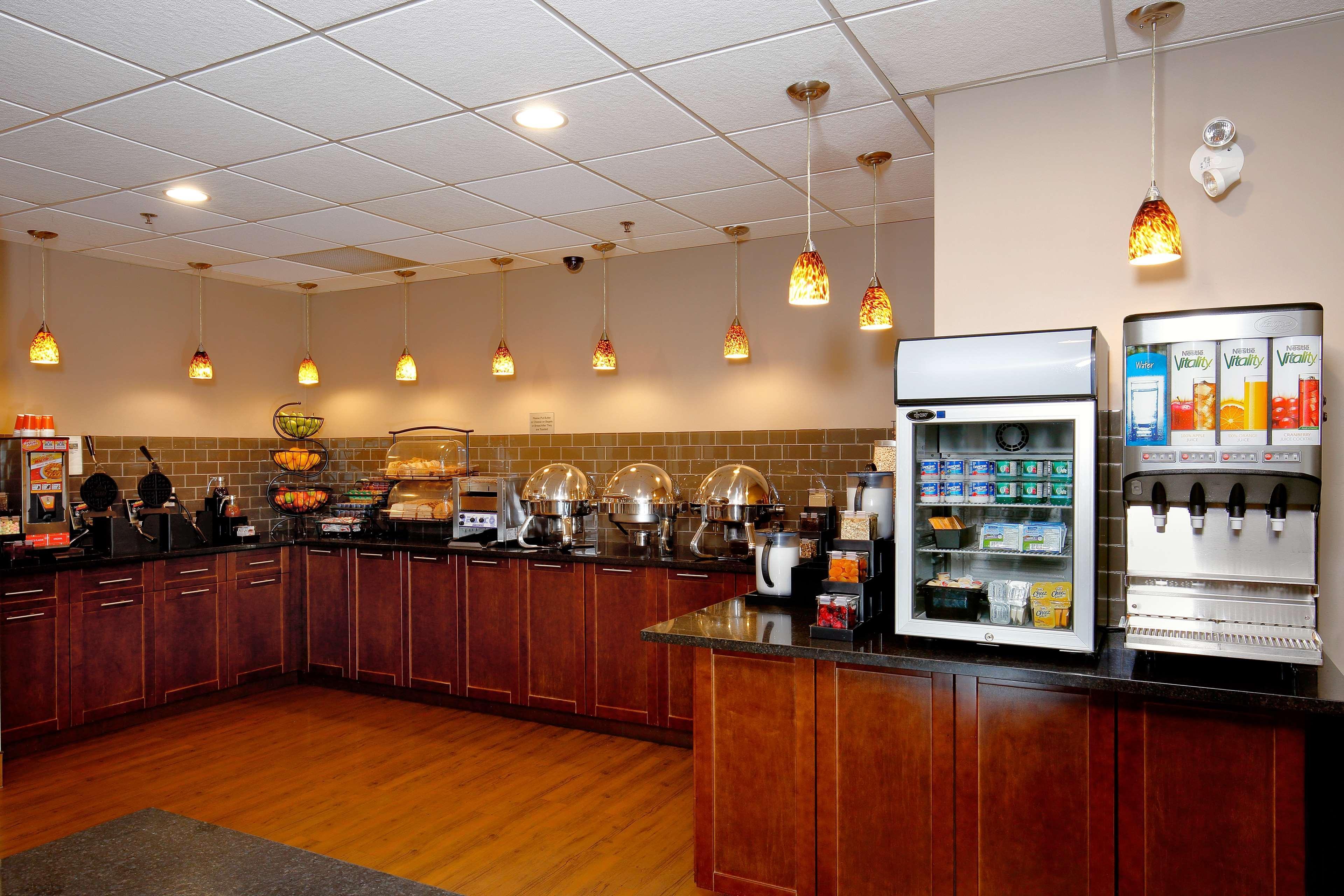 Best Western Blairmore Saskatoon Bagian luar foto