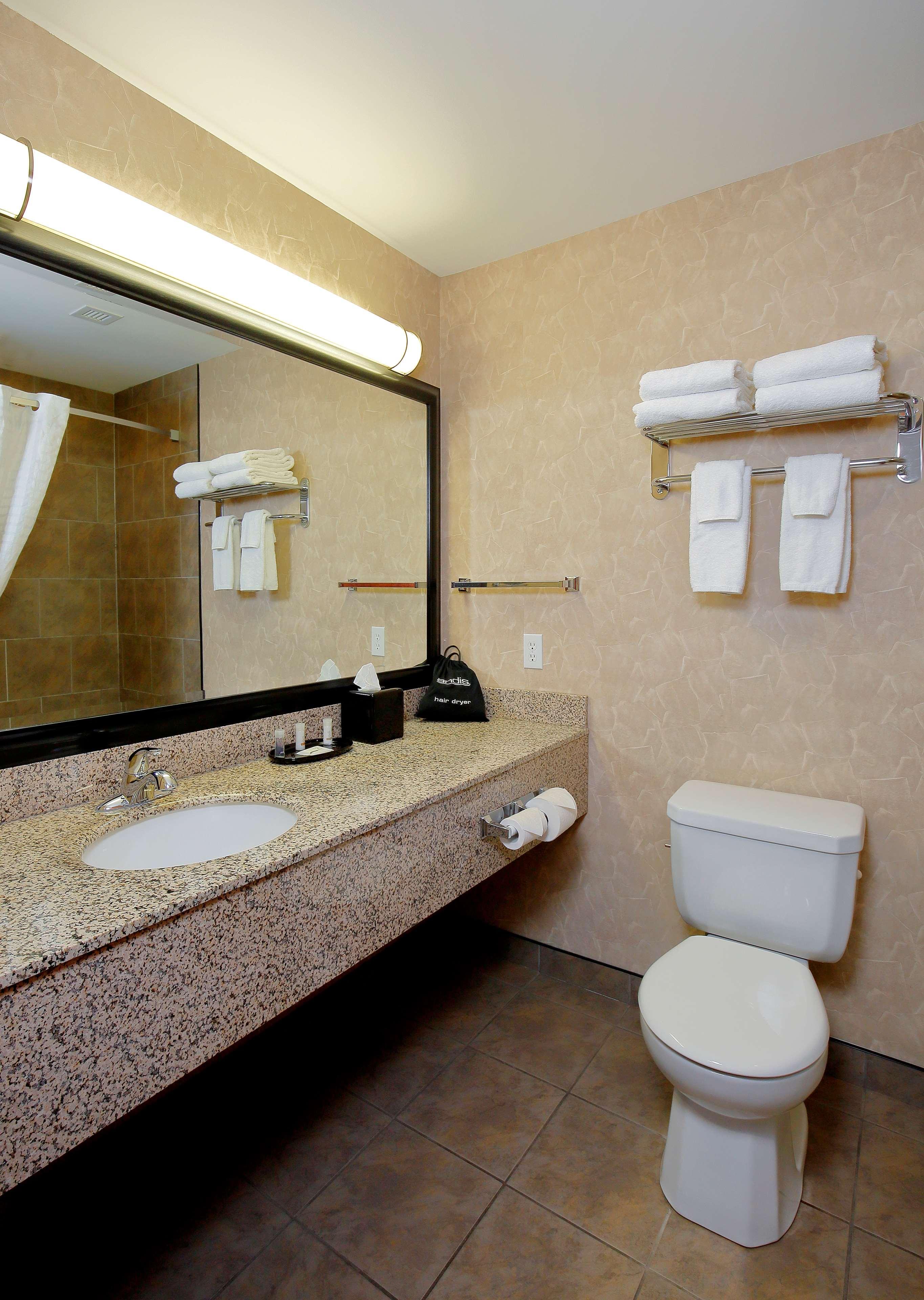 Best Western Blairmore Saskatoon Bagian luar foto