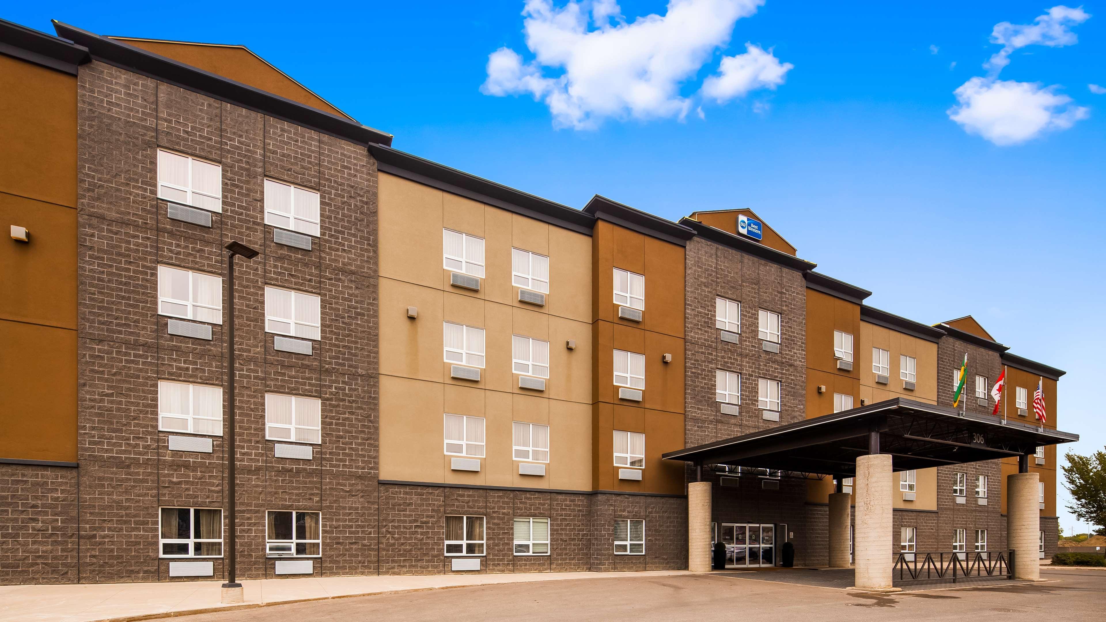 Best Western Blairmore Saskatoon Bagian luar foto