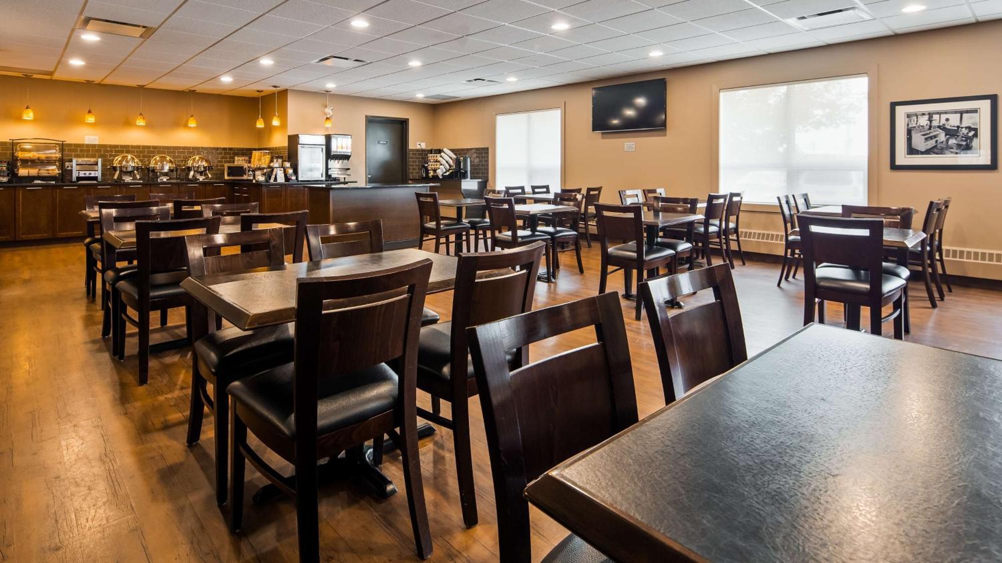 Best Western Blairmore Saskatoon Bagian luar foto