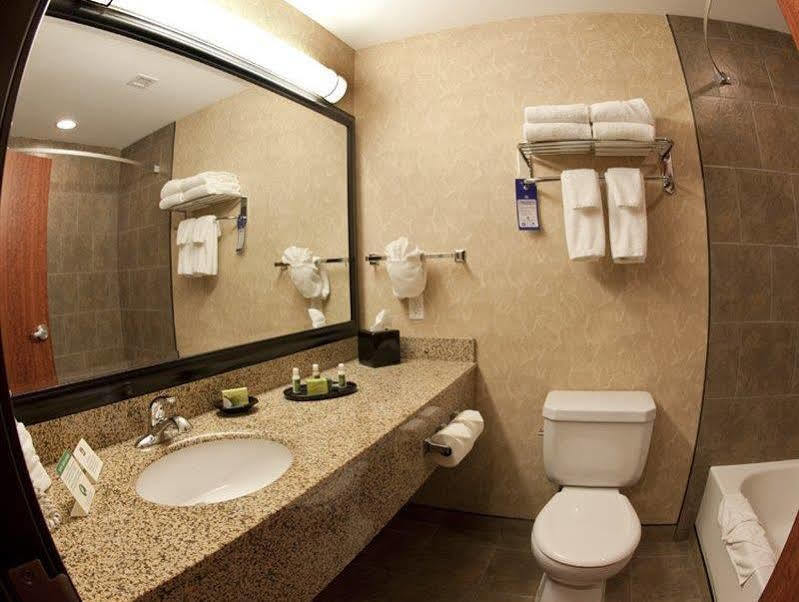 Best Western Blairmore Saskatoon Bagian luar foto