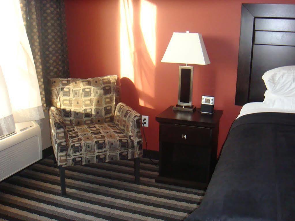 Best Western Blairmore Saskatoon Bagian luar foto